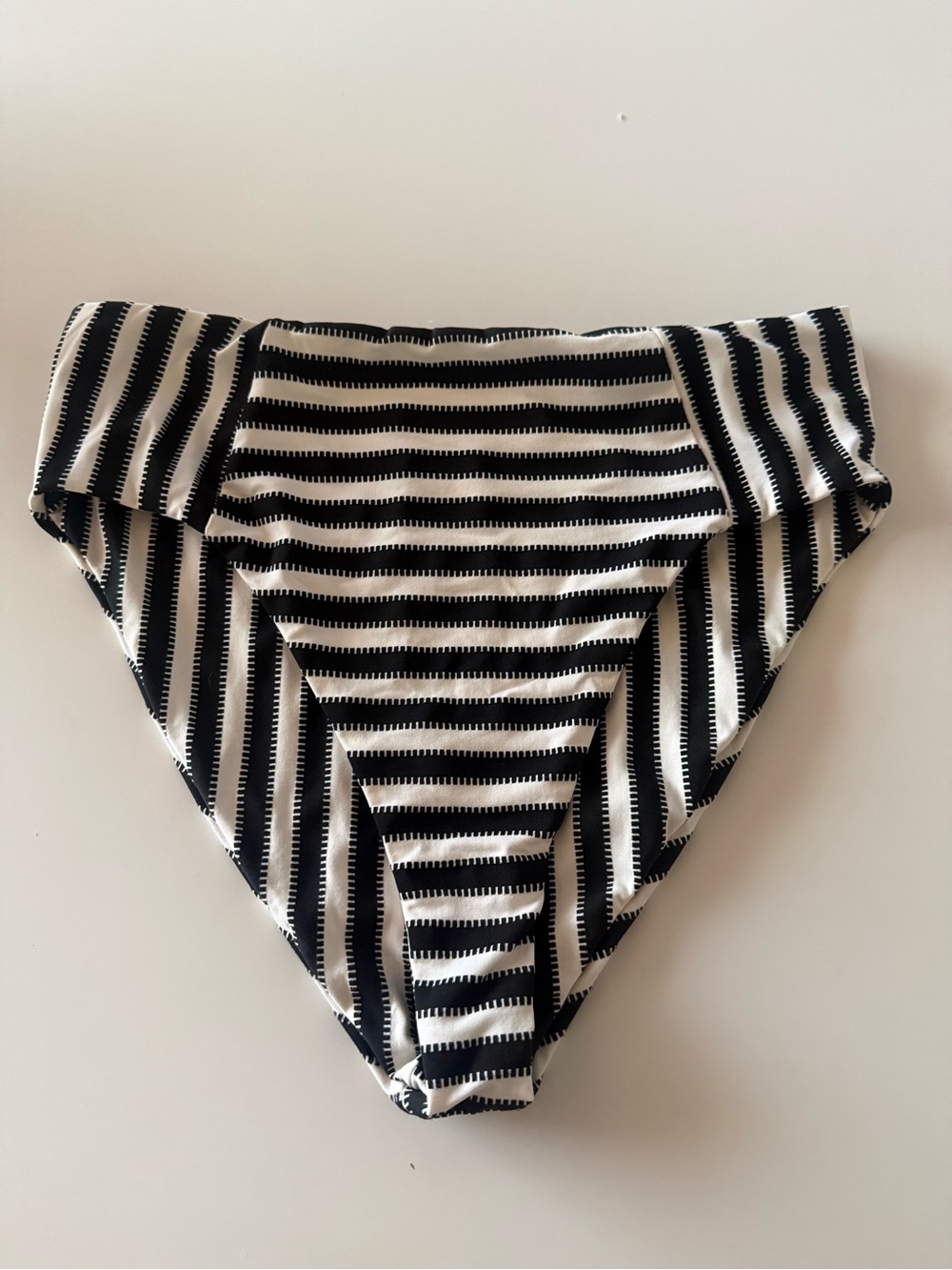 Boys + Arrows High Waisted Bottom Size Small